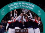 -戴维斯杯轻取拉沃尔杯，梅德韦杰夫惊艳四座