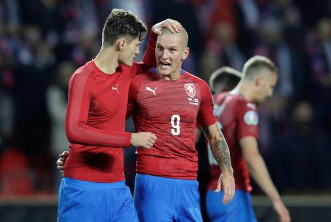 关于阿尔巴尼亚国脚在比赛中抢射得分，锁定胜局的信息