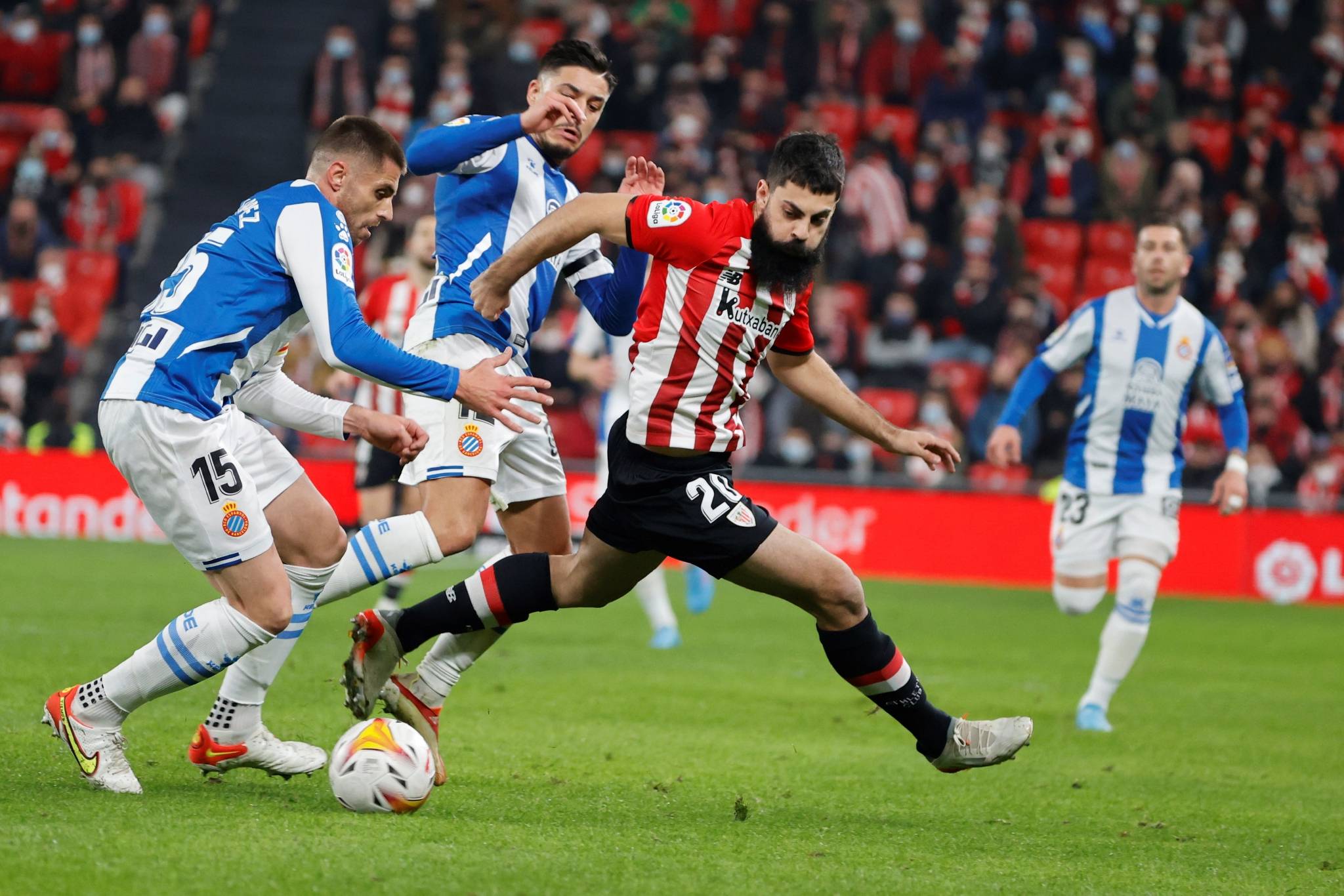 毕尔巴鄂客场击败塞尔塔,开门红的简单介绍 毕尔巴鄂客场击败塞尔塔,开门红的简单介绍