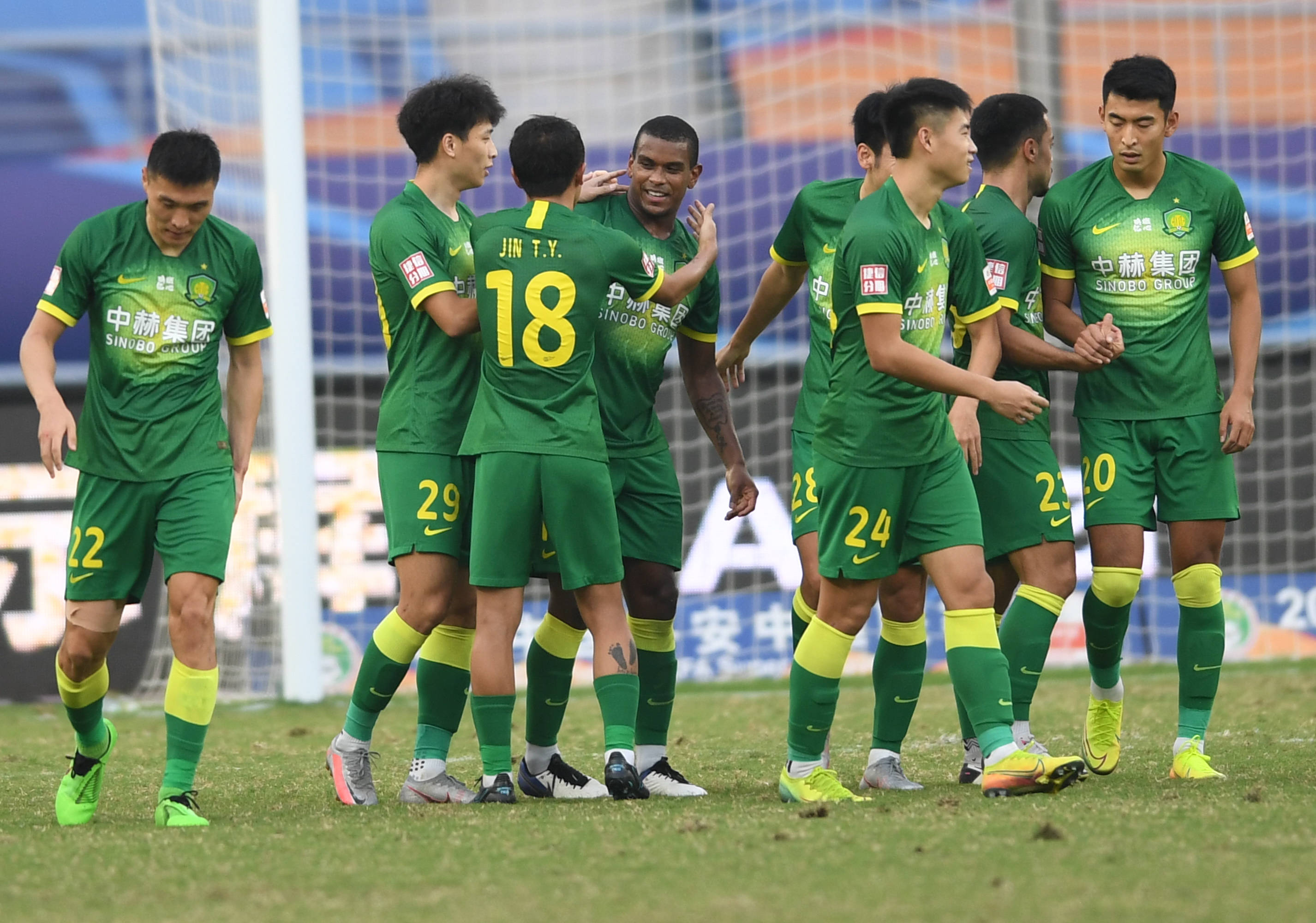 包含北京国安队员备战石家庄永昌，信心十足的词条