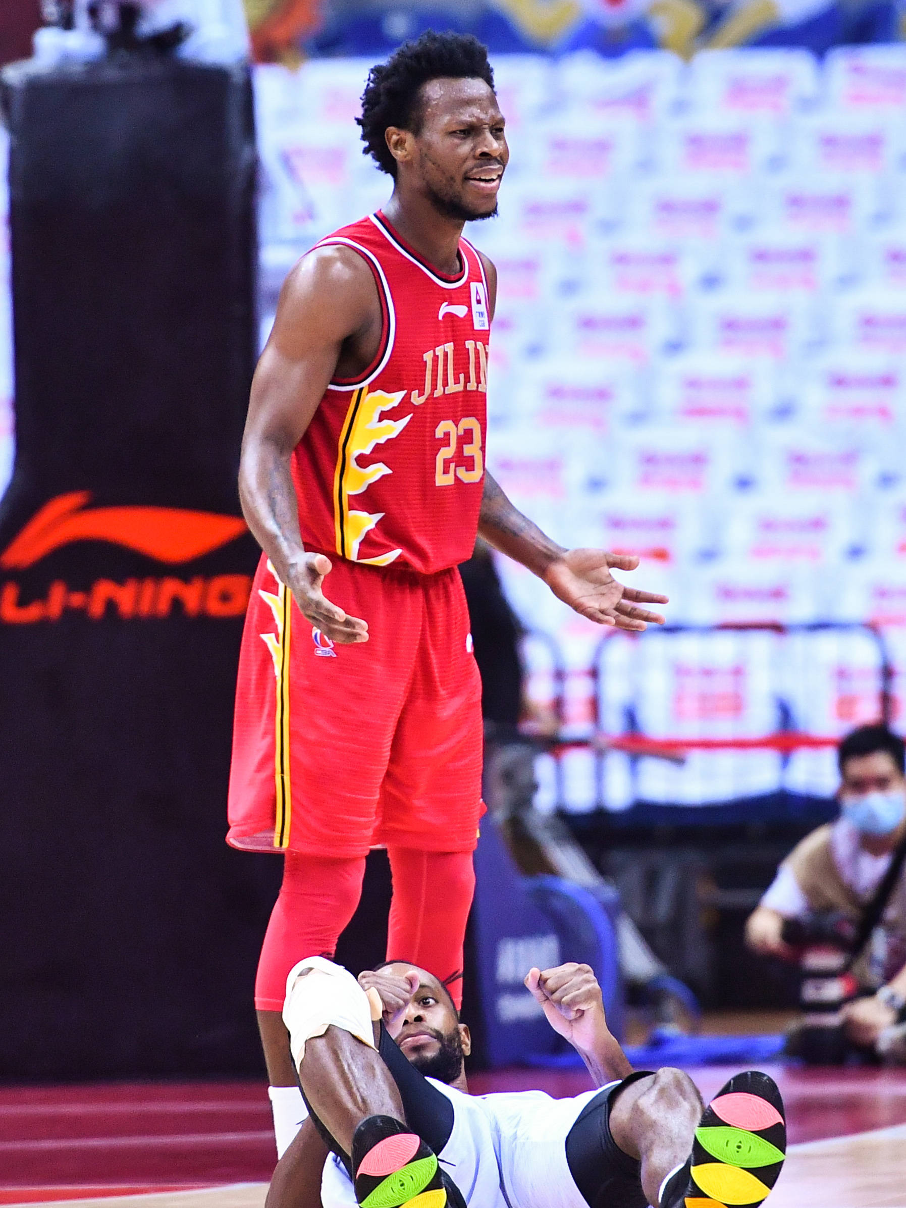 NBA球员们在季后赛中发挥出色 NBA球员们在季后赛中发挥出色