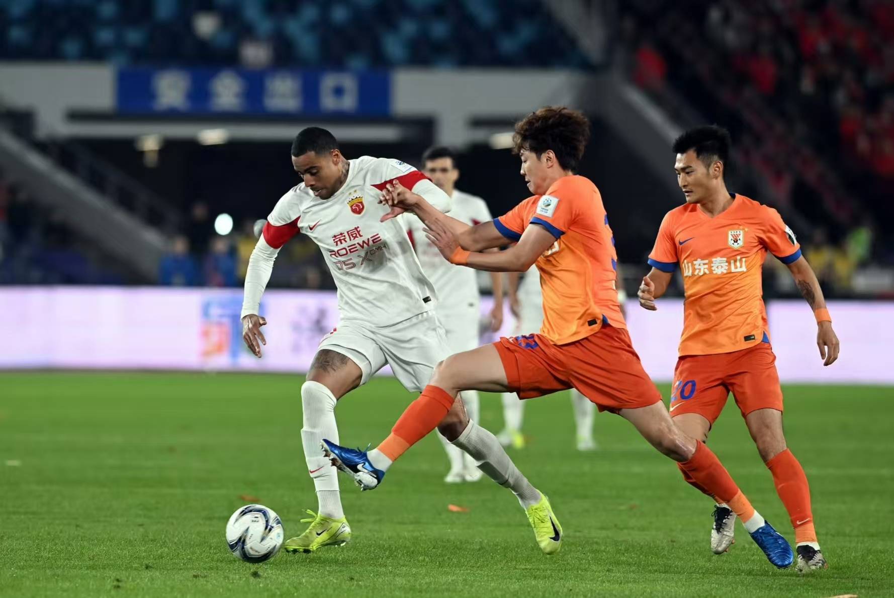 亚洲足坛实力派俱乐部迎来新一轮较量 亚洲足坛实力派俱乐部迎来新一轮较量