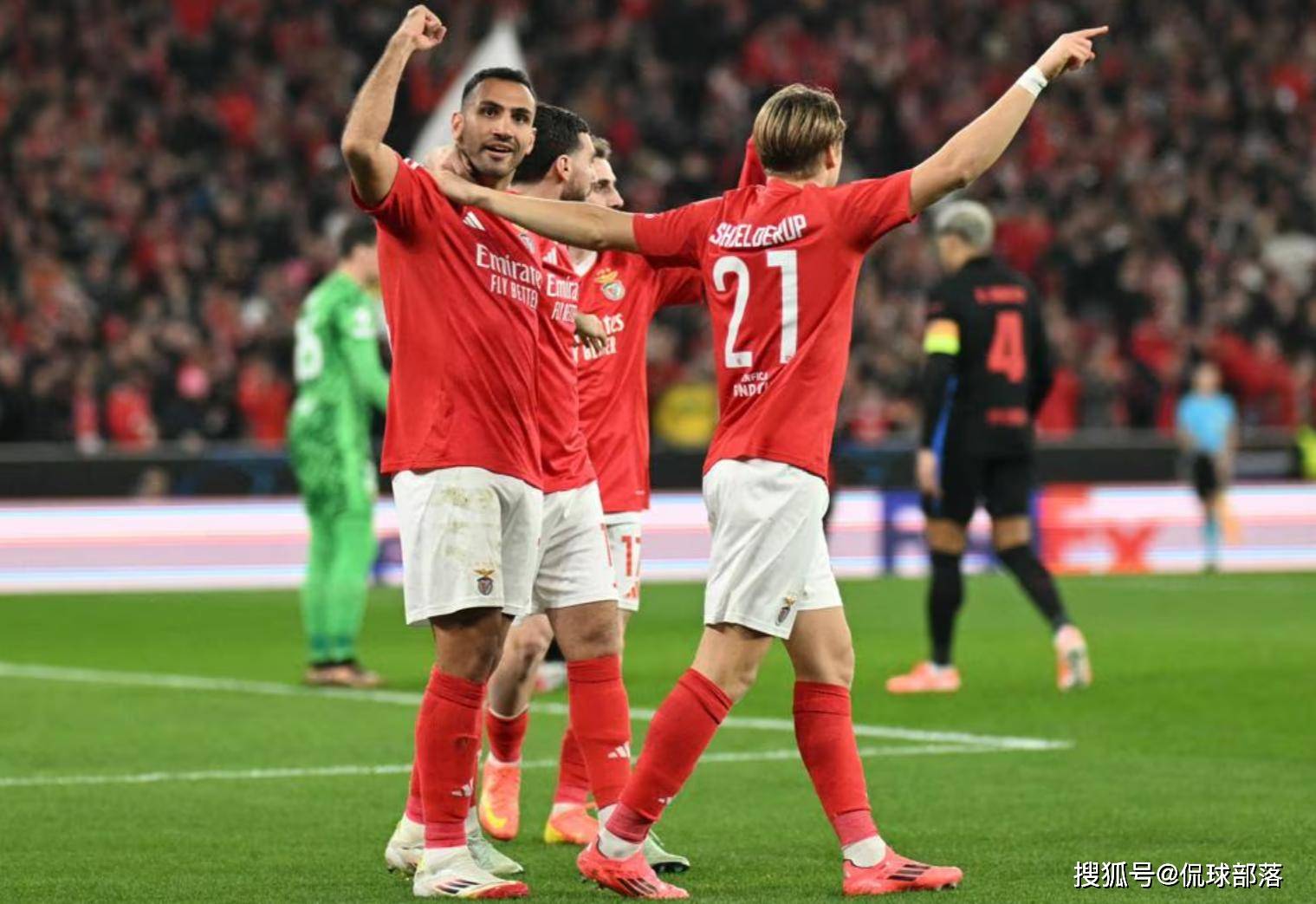 足球传奇助威,欧冠史诗之战即将上演 足球传奇助威,欧冠史诗之战即将上演