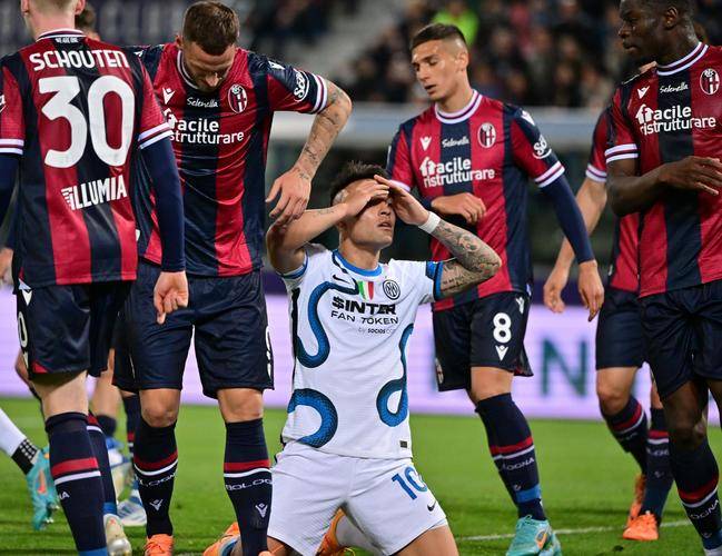 包含那不勒斯联赛两连败,客场不敌博洛尼亚的词条 包含那不勒斯联赛两连败,客场不敌博洛尼亚的词条