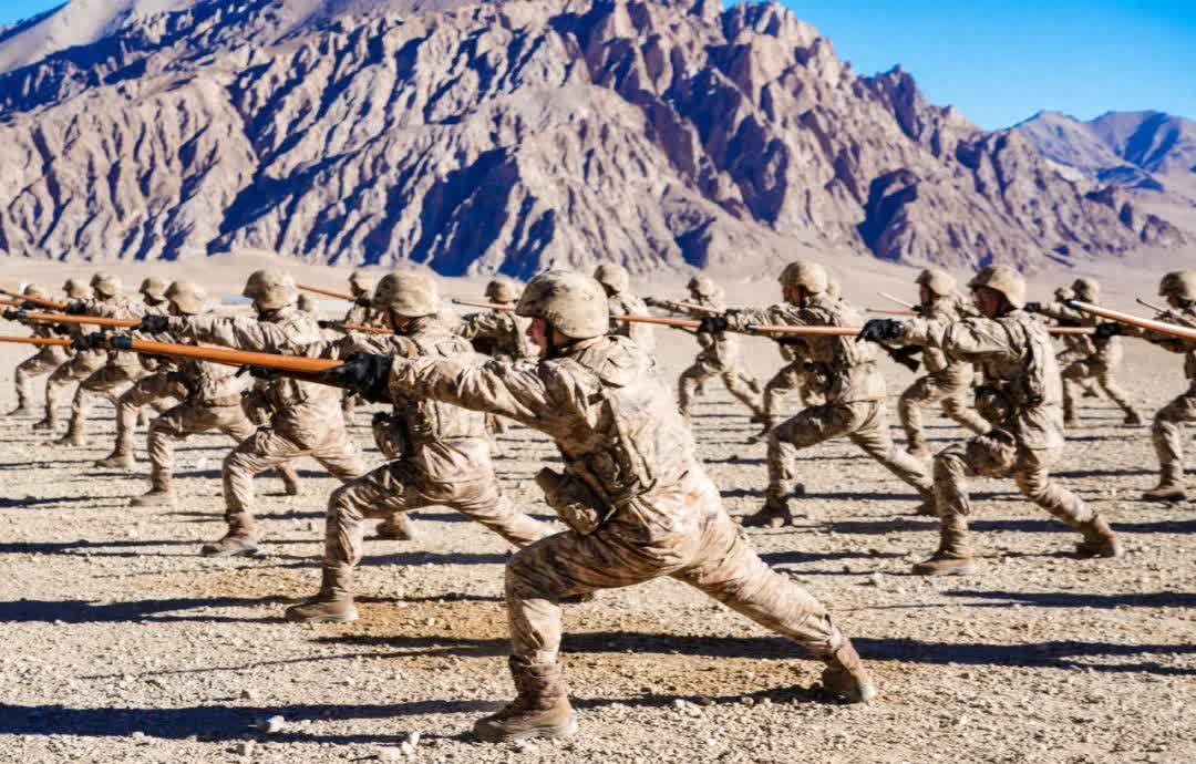 训练营硝烟弥漫,球队精益求精备战比赛的简单介绍 训练营硝烟弥漫,球队精益求精备战比赛的简单介绍