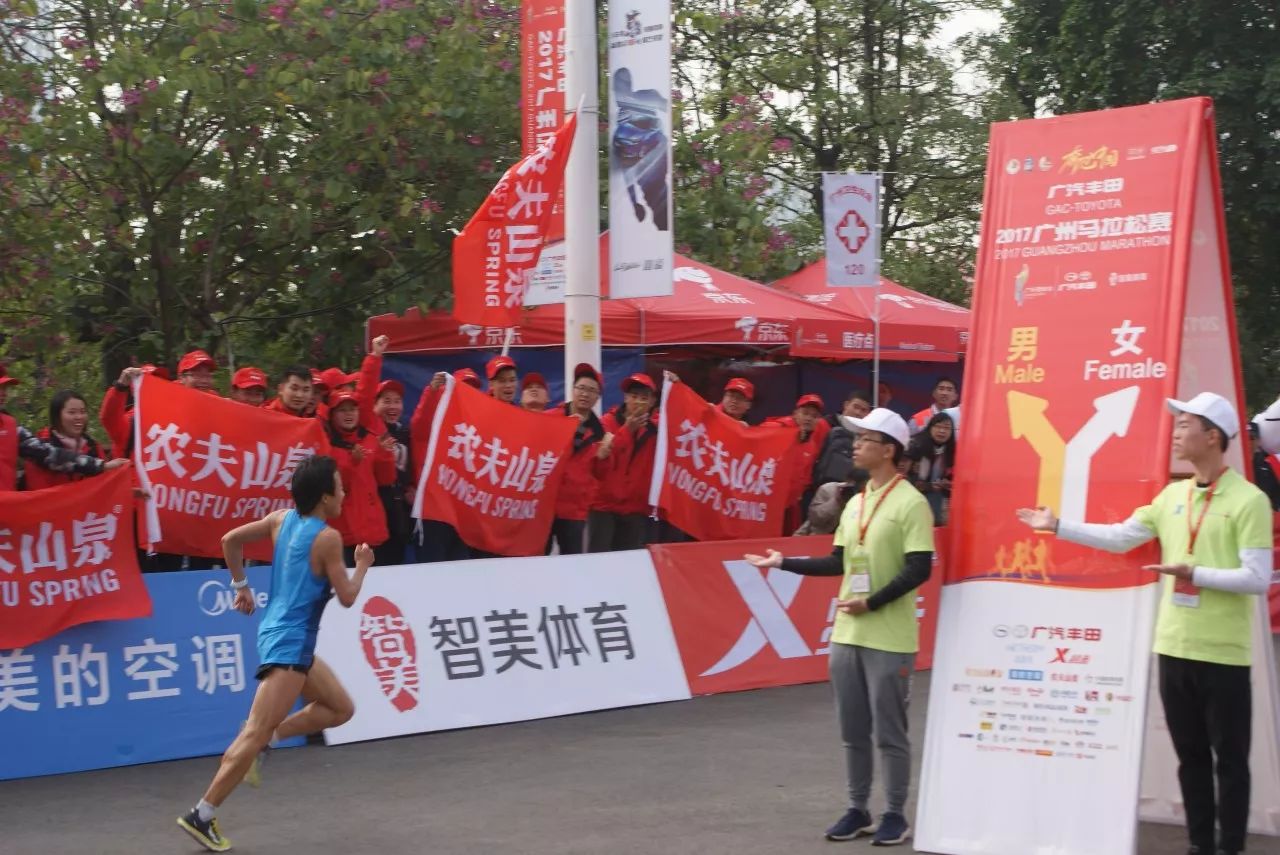 队伍队员全情投入:意志坚定准备迎接挑战的简单介绍 队伍队员全情投入:意志坚定准备迎接挑战的简单介绍