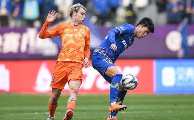 包含争议判罚引发热议,中超赛场紧张不断,不容错过的词条 包含争议判罚引发热议,中超赛场紧张不断,不容错过的词条