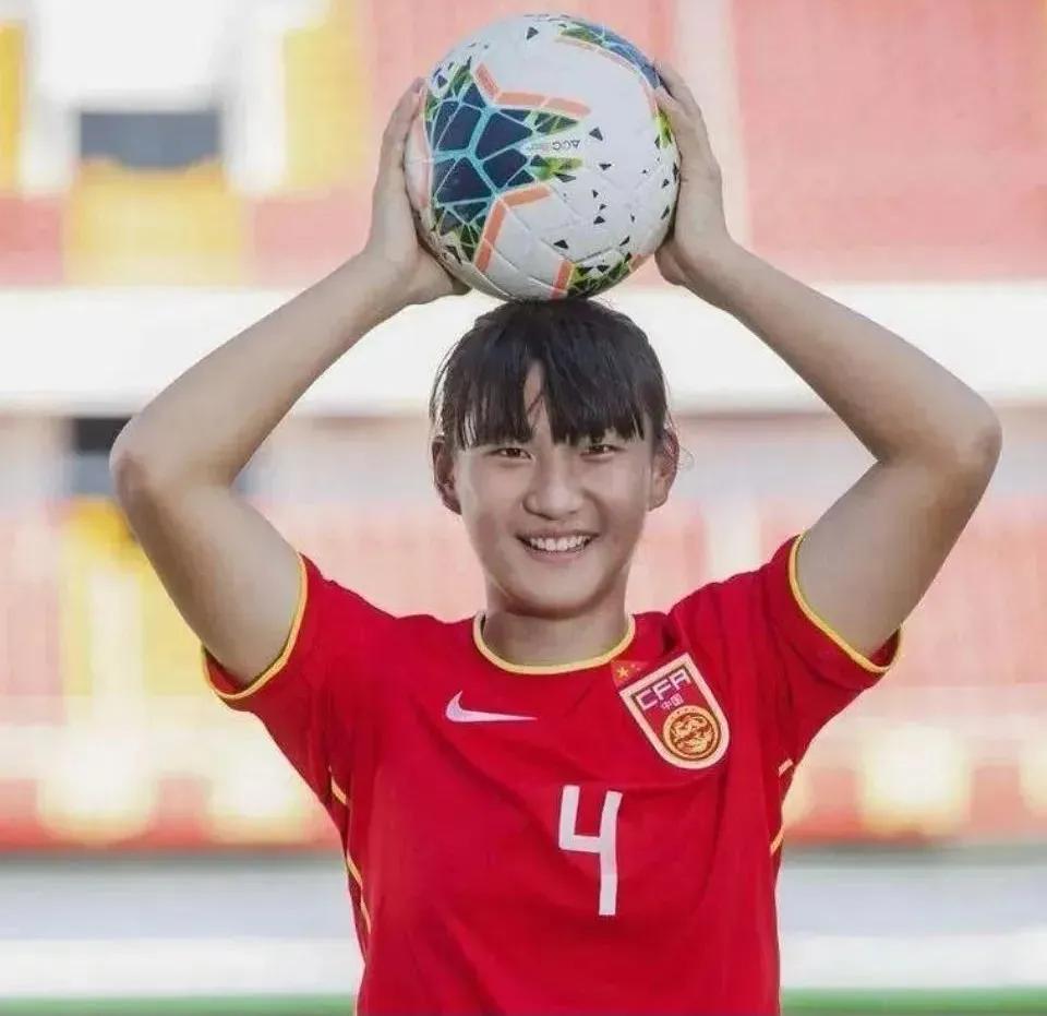 包含中国女足球员提前开始备战亚洲杯赛,备战势如破竹的词条 包含中国女足球员提前开始备战亚洲杯赛,备战势如破竹的词条