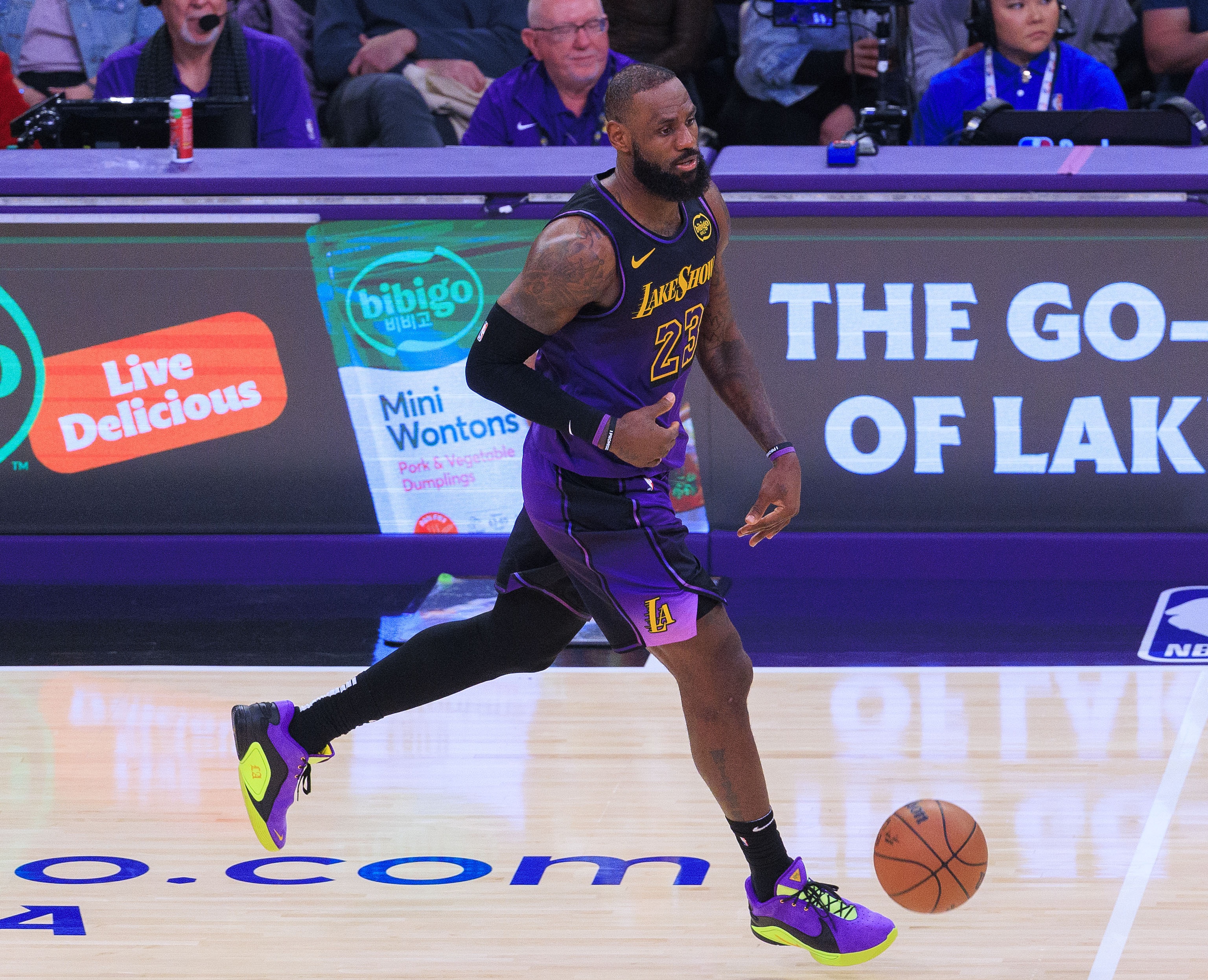 包含职业篮球新赛季揭幕,詹姆斯领军状元赛开胡的词条 包含职业篮球新赛季揭幕,詹姆斯领军状元赛开胡的词条