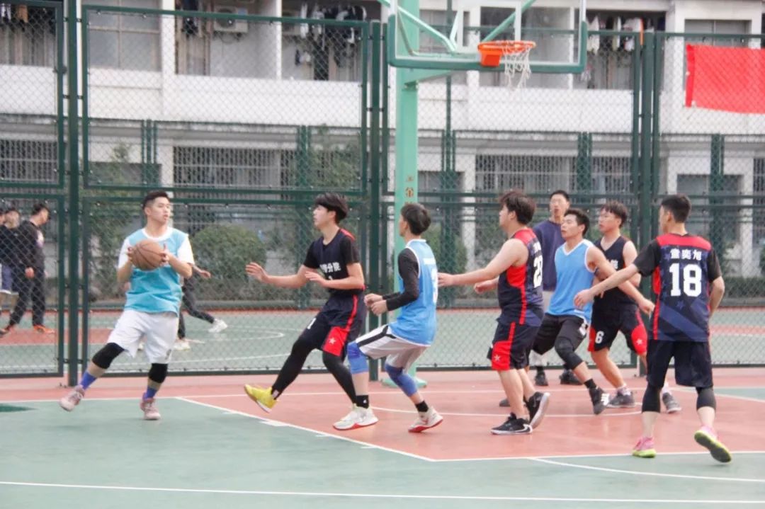 一线城市新建篮球训练营迎接数量攀升的新生的简单介绍