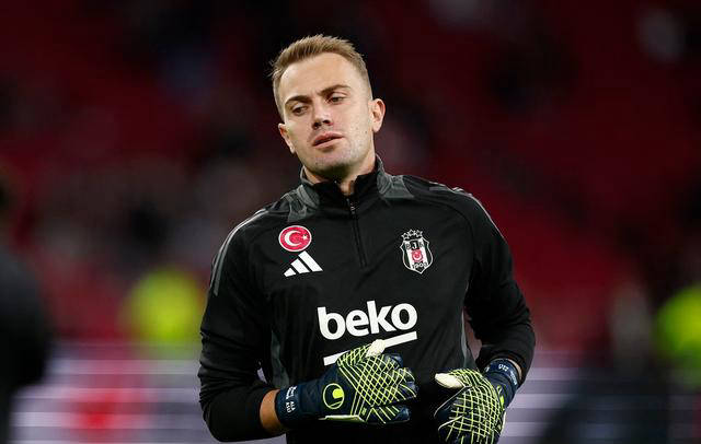 阿贾克斯击败对手,开启连胜模式稳住领先优势 阿贾克斯击败对手,开启连胜模式稳住领先优势