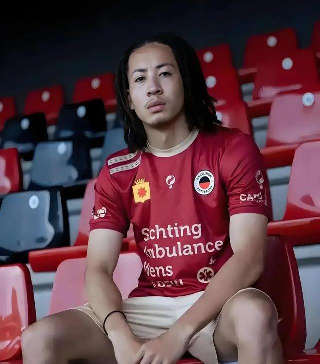 关于国家队备战世界杯,球员表现亮眼技术娴熟的信息 关于国家队备战世界杯,球员表现亮眼技术娴熟的信息