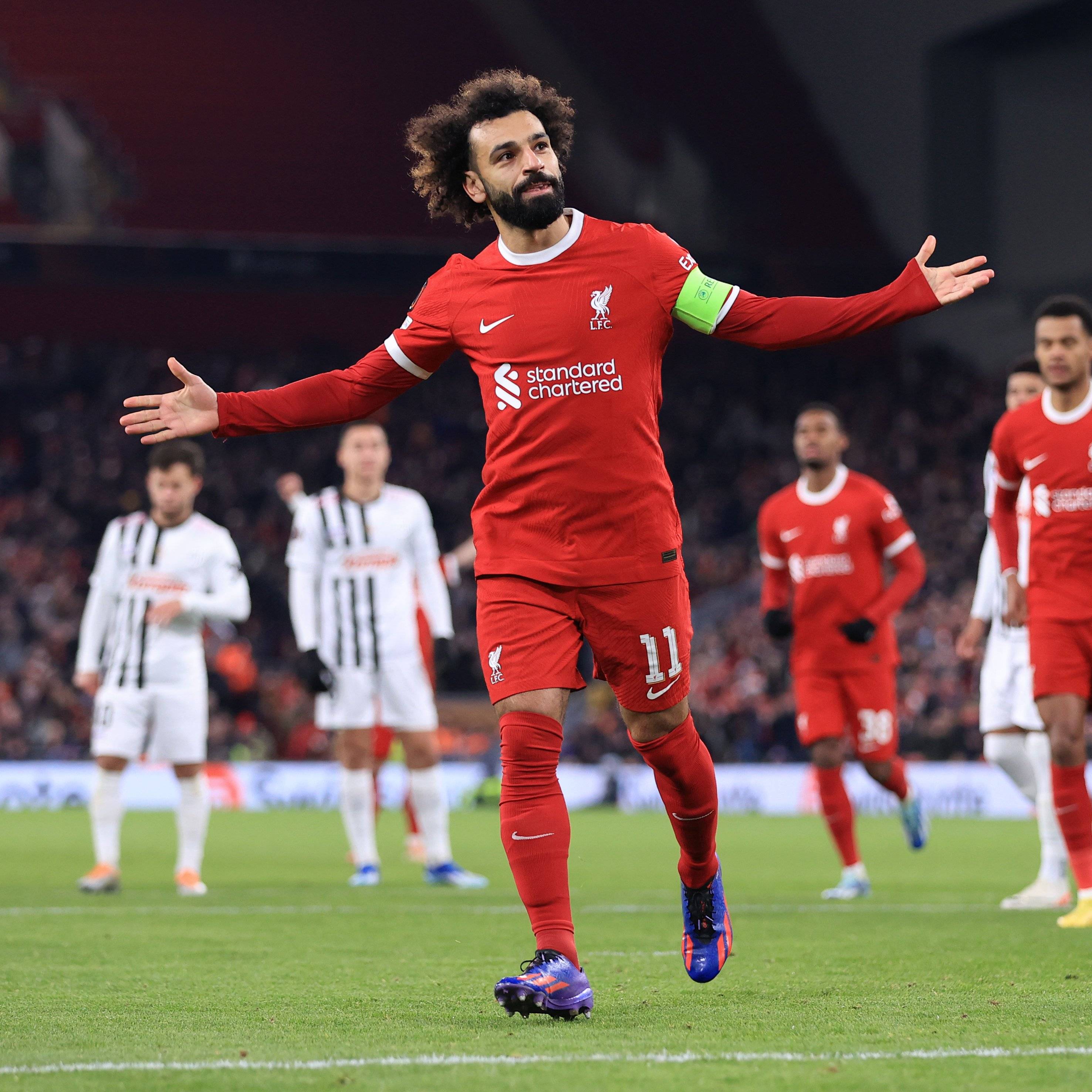 包含利物浦客场告捷,萨拉赫造球成为英超射手王的词条 包含利物浦客场告捷,萨拉赫造球成为英超射手王的词条