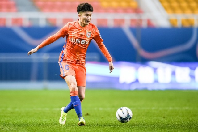 伤愈复出球员表现出色,重返球场迎回掌声的简单介绍 伤愈复出球员表现出色,重返球场迎回掌声的简单介绍