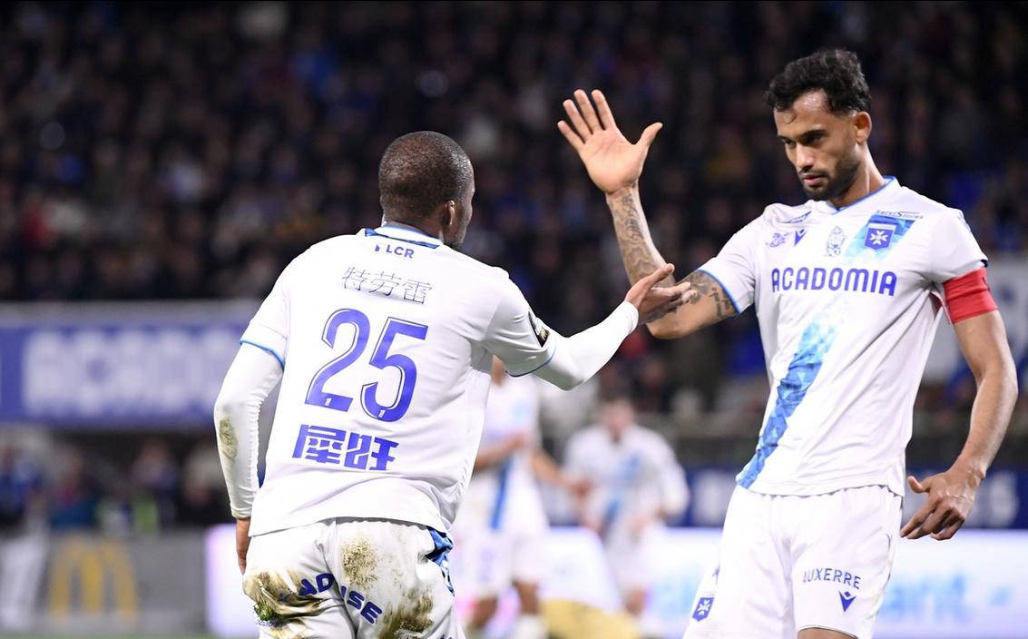 圣埃蒂安球员状态火热,助球队保持不败的简单介绍 圣埃蒂安球员状态火热,助球队保持不败的简单介绍