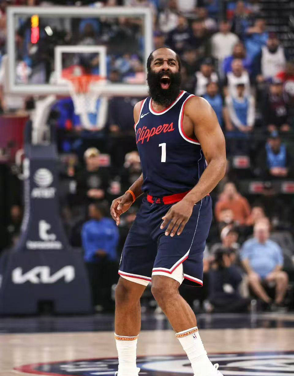 包含骑士新秀季后赛表现不俗，成为球队未来发展希望的词条