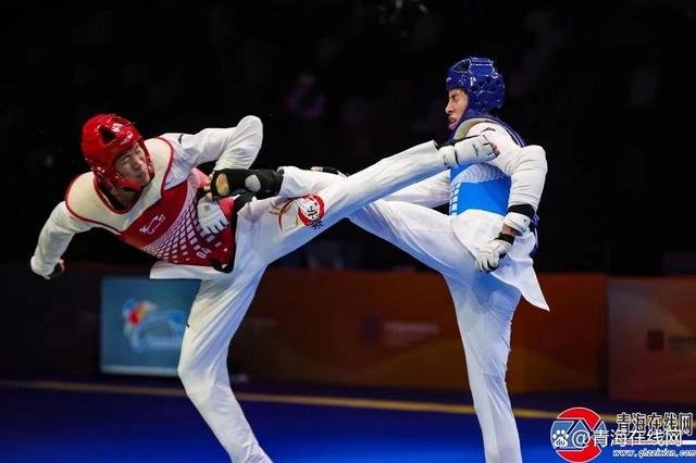 跆拳道比赛惊险刺激,四国选手争夺银牌! 跆拳道比赛惊险刺激,四国选手争夺银牌!