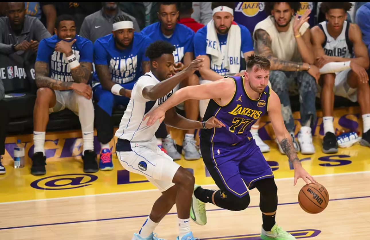 湖人队外线火力全开横扫对手 湖人队外线火力全开横扫对手