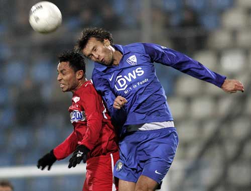 新一轮比赛中出现了激烈的对抗 新一轮比赛中出现了激烈的对抗