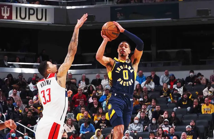 篮网大将今晚有望复出对阵猛龙比赛 篮网大将今晚有望复出对阵猛龙比赛