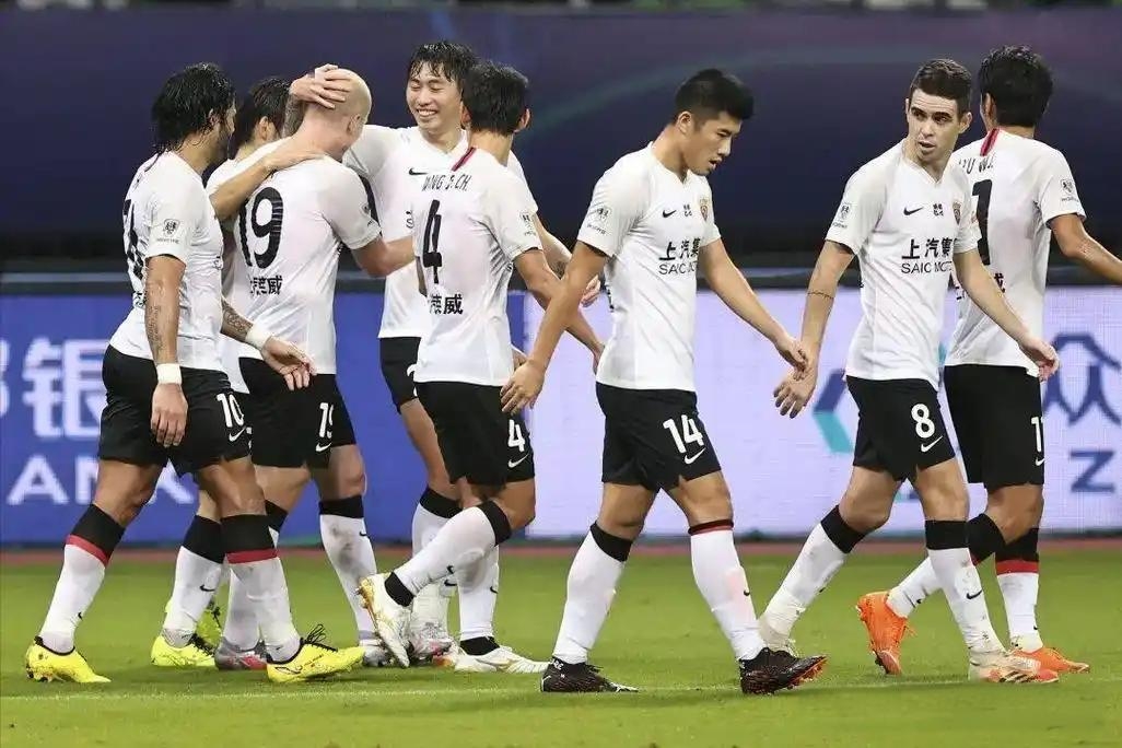 上港主场不敌富力,遭遇连败 上港主场不敌富力,遭遇连败