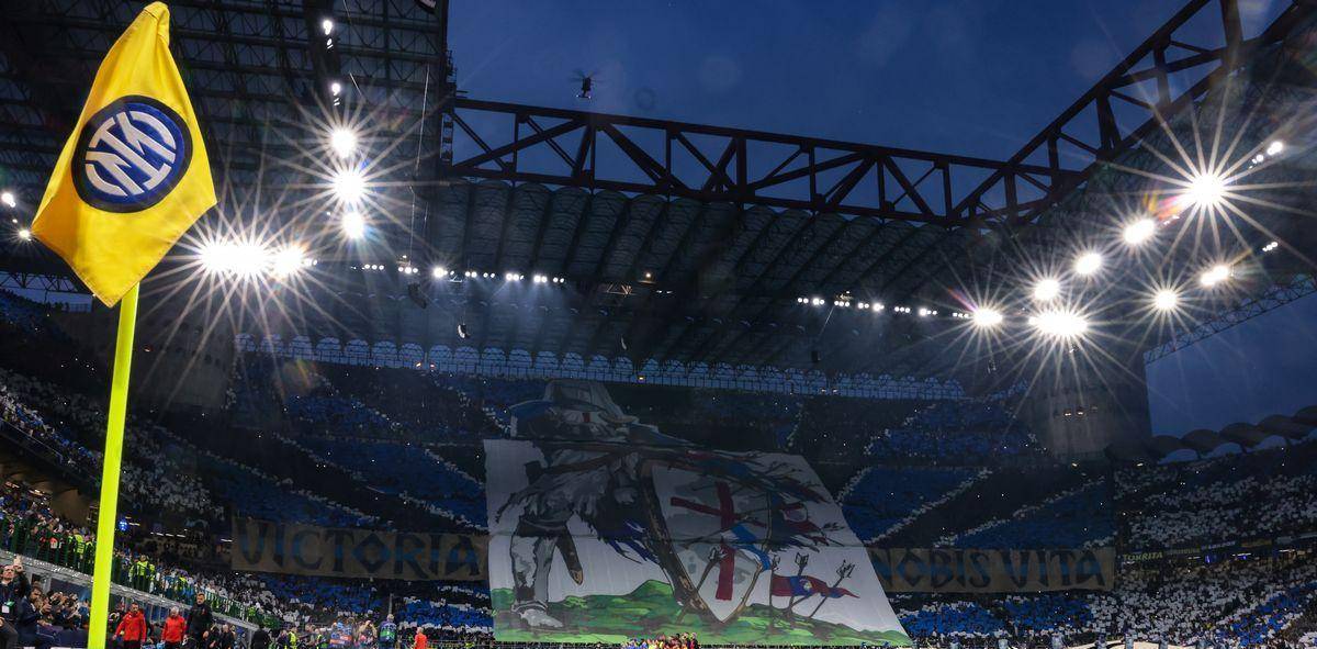 曼联主场大胜AC米兰,晋级欧冠半决赛 曼联主场大胜AC米兰,晋级欧冠半决赛