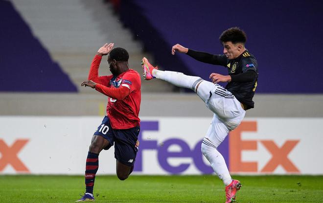 里尔客场战胜对手,取得新的三分 里尔客场战胜对手,取得新的三分