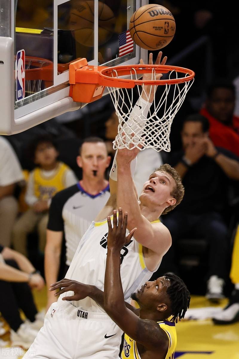 爵士深夜失利,高效球员仍表现抢眼的简单介绍 爵士深夜失利,高效球员仍表现抢眼的简单介绍