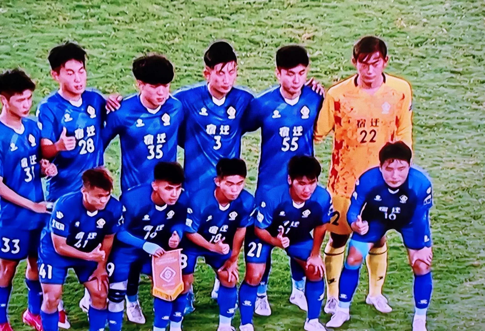 关于赛场一战定输赢,球队全员展现拼搏精神的信息 关于赛场一战定输赢,球队全员展现拼搏精神的信息