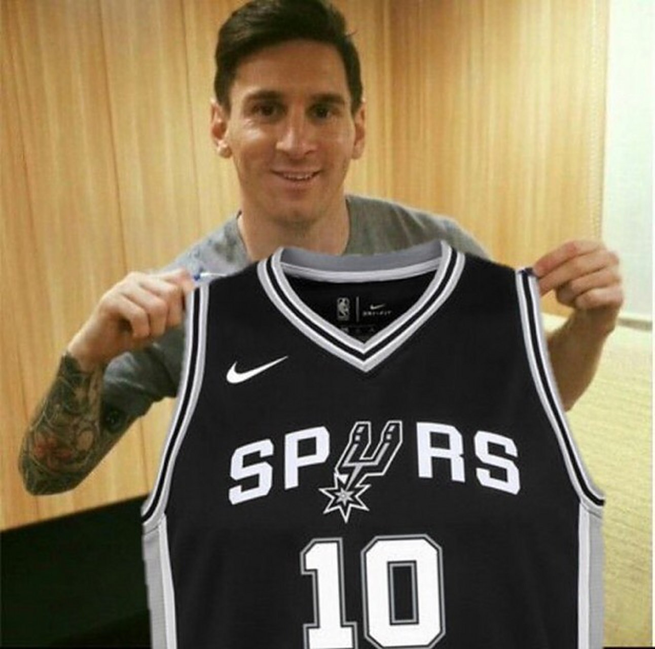 湖人遭遇巴萨失利,世界杯局势紧张 湖人遭遇巴萨失利,世界杯局势紧张