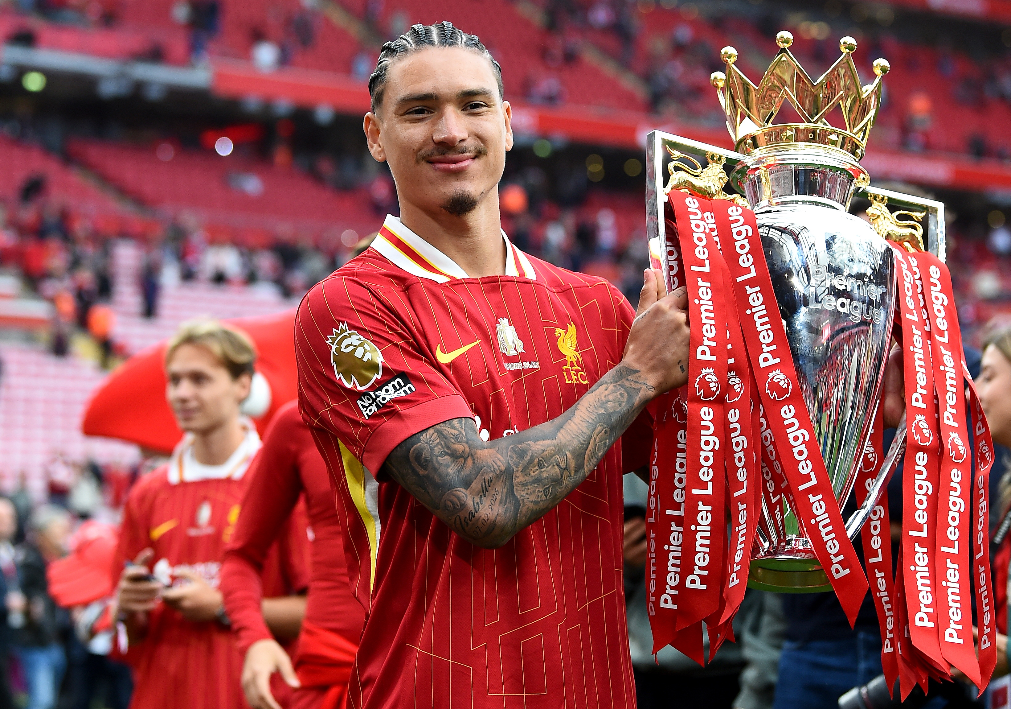 利物浦险胜西班牙,凯恩梅开二度欧冠的简单介绍 利物浦险胜西班牙,凯恩梅开二度欧冠的简单介绍