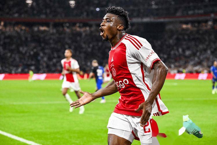 阿贾克斯逆袭,击败豪取客场胜利的简单介绍 阿贾克斯逆袭,击败豪取客场胜利的简单介绍