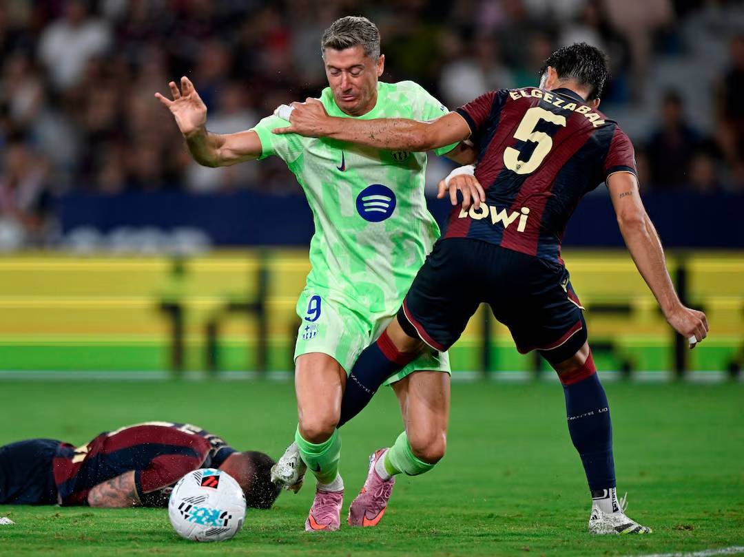 关于荷兰鏖战尤文,费兰·托雷斯高光表现的信息 关于荷兰鏖战尤文,费兰·托雷斯高光表现的信息