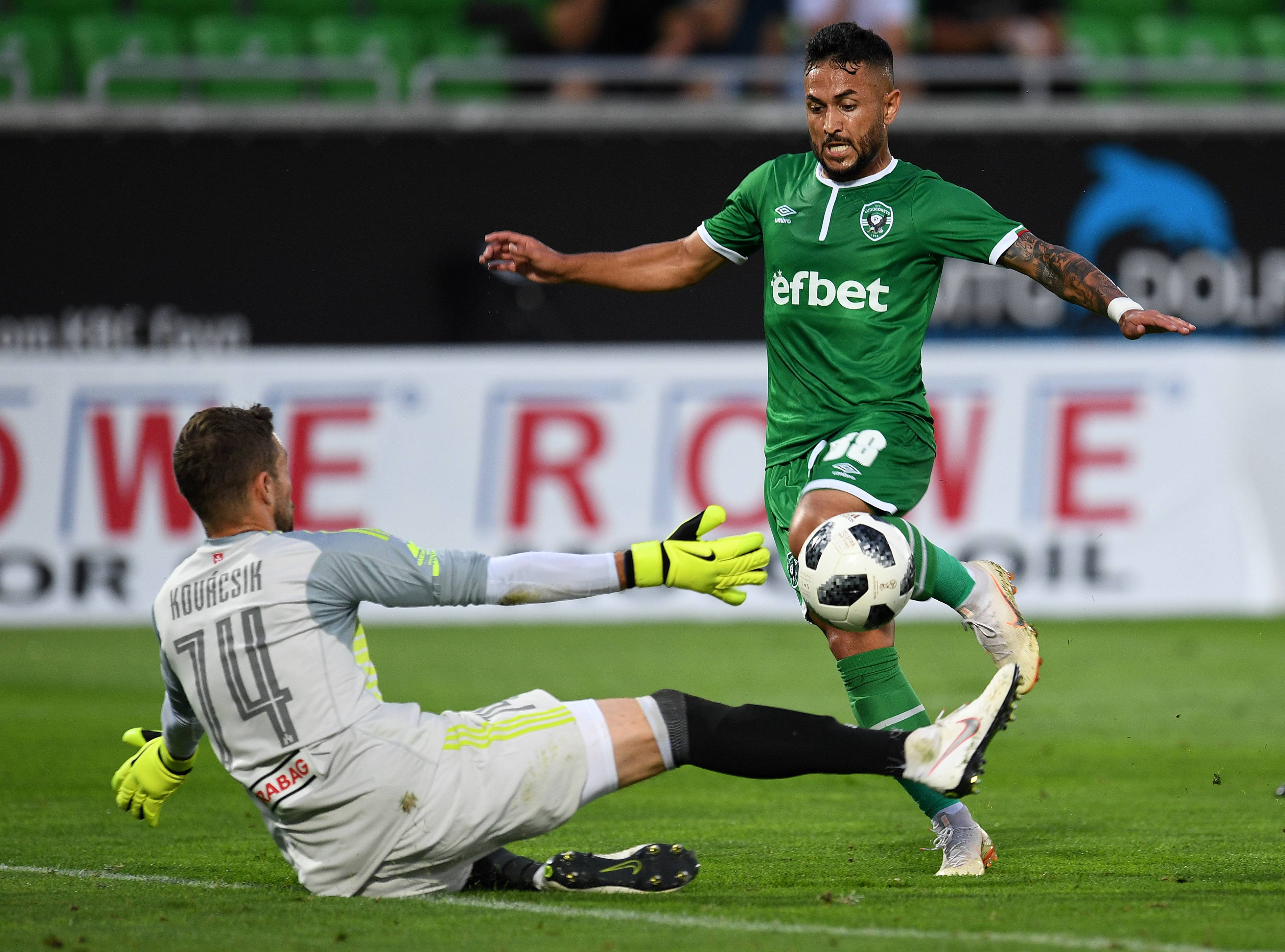 关于荷兰鏖战尤文,费兰·托雷斯高光表现的信息 关于荷兰鏖战尤文,费兰·托雷斯高光表现的信息