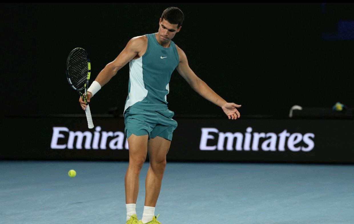 意大利网球队力克日本网球队,费德勒一己之力扛起全队的简单介绍 意大利网球队力克日本网球队,费德勒一己之力扛起全队的简单介绍