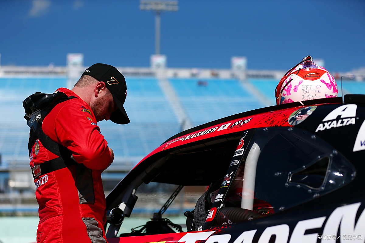 梅赛德斯完胜迈凯伦,周冠宇点燃赛场 梅赛德斯完胜迈凯伦,周冠宇点燃赛场