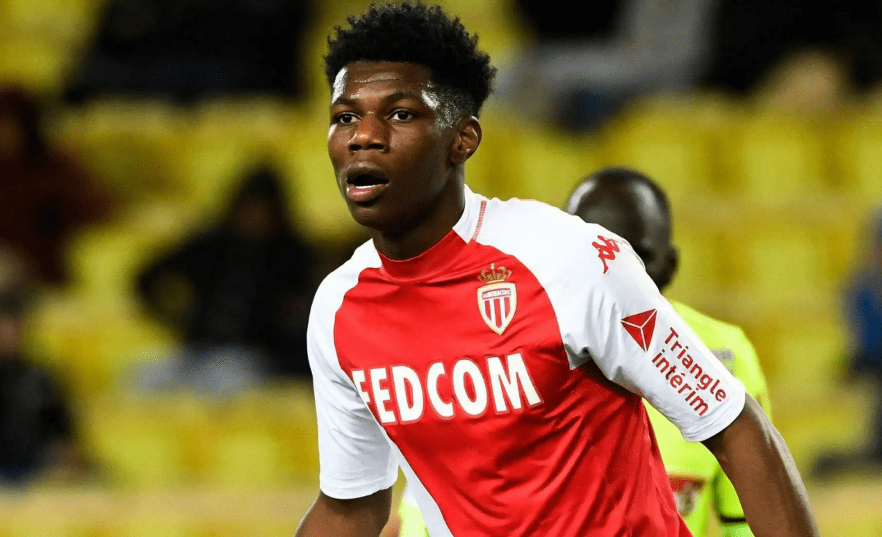 里昂鏖战中国，楚阿梅尼点燃赛场