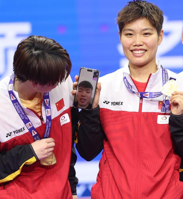 中国队碾压泰国队，黄鸭组合高光表现