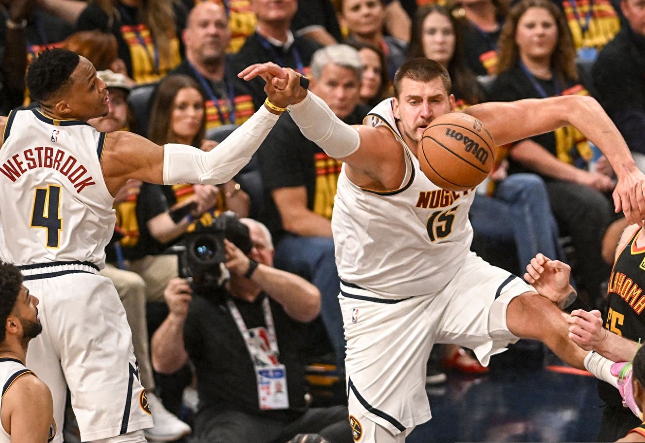 公牛横扫青岛队,约基奇状态火热 公牛横扫青岛队,约基奇状态火热