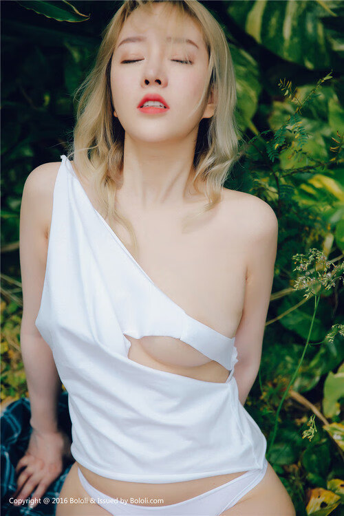 锁死对手!穆勒防守端统治比赛,西班牙击败里昂显实力