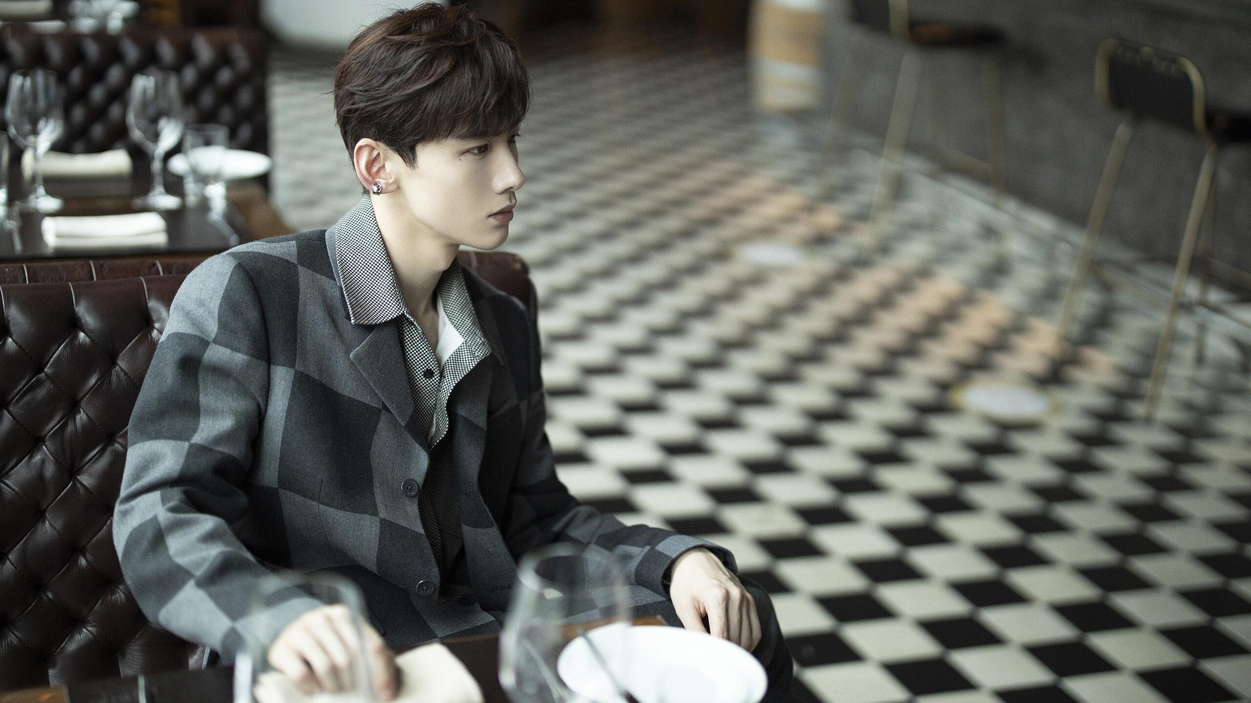 欧冠惊变夜,利物浦红色风暴奏响黄金交响曲,尤文图斯梦碎奥纳纳门神断奏曲