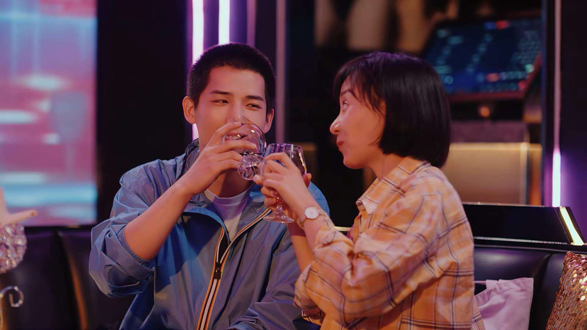 骑士带走辽宁队，西亚卡姆刷新纪录—篮球之夜的双重震撼