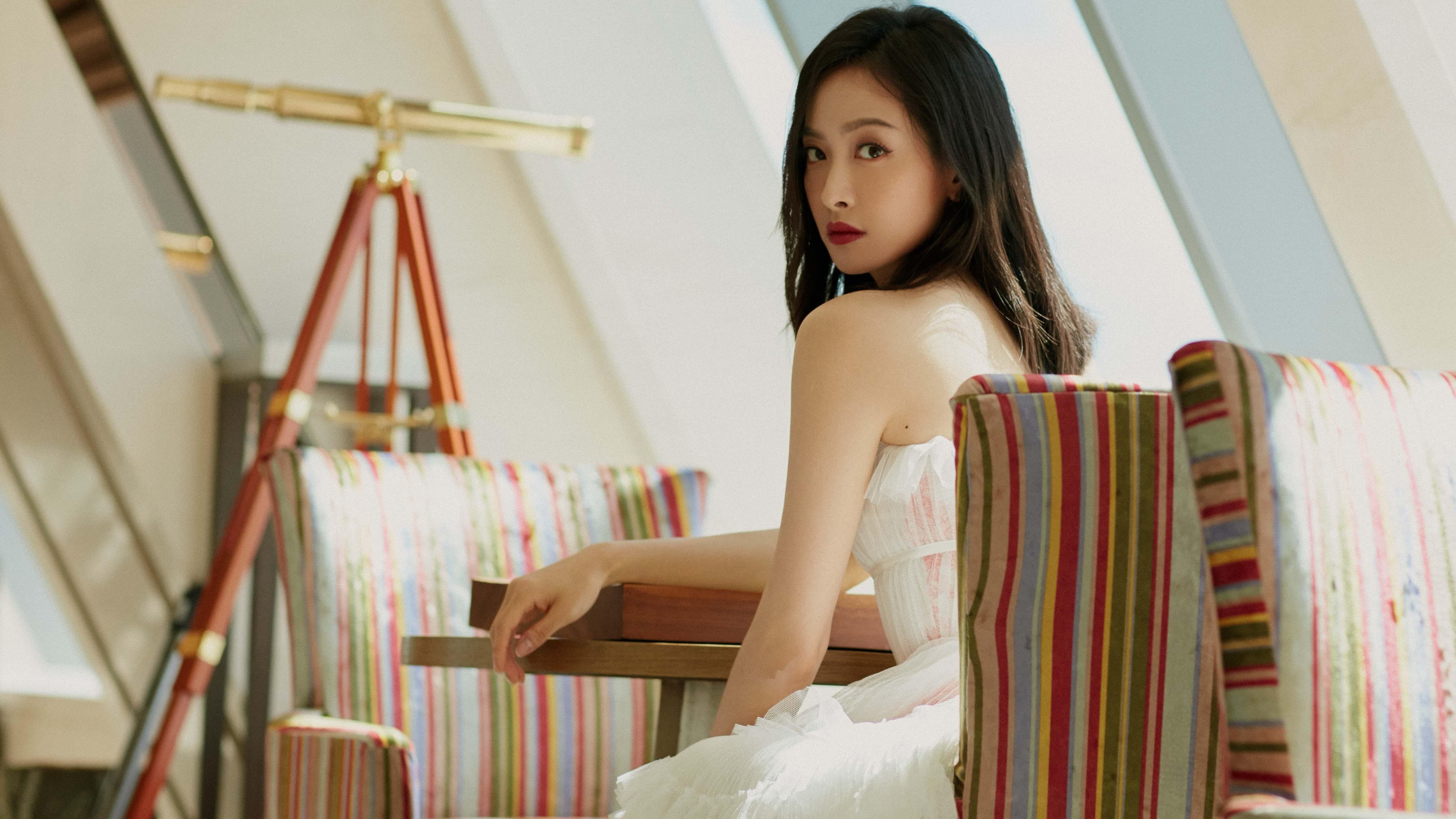 德甲争冠悬念与欧战黑马，塞内加尔力量如何搅动足坛格局